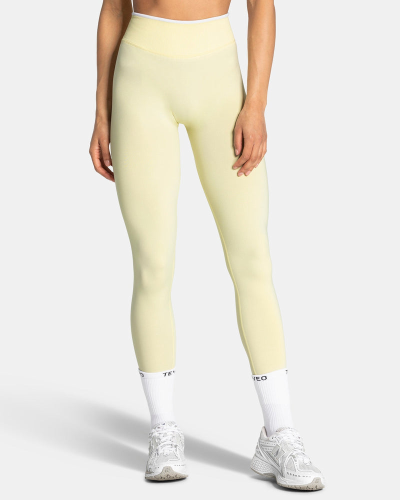 Contrastline Sculpt Scrunch Leggings "Butter Yellow"