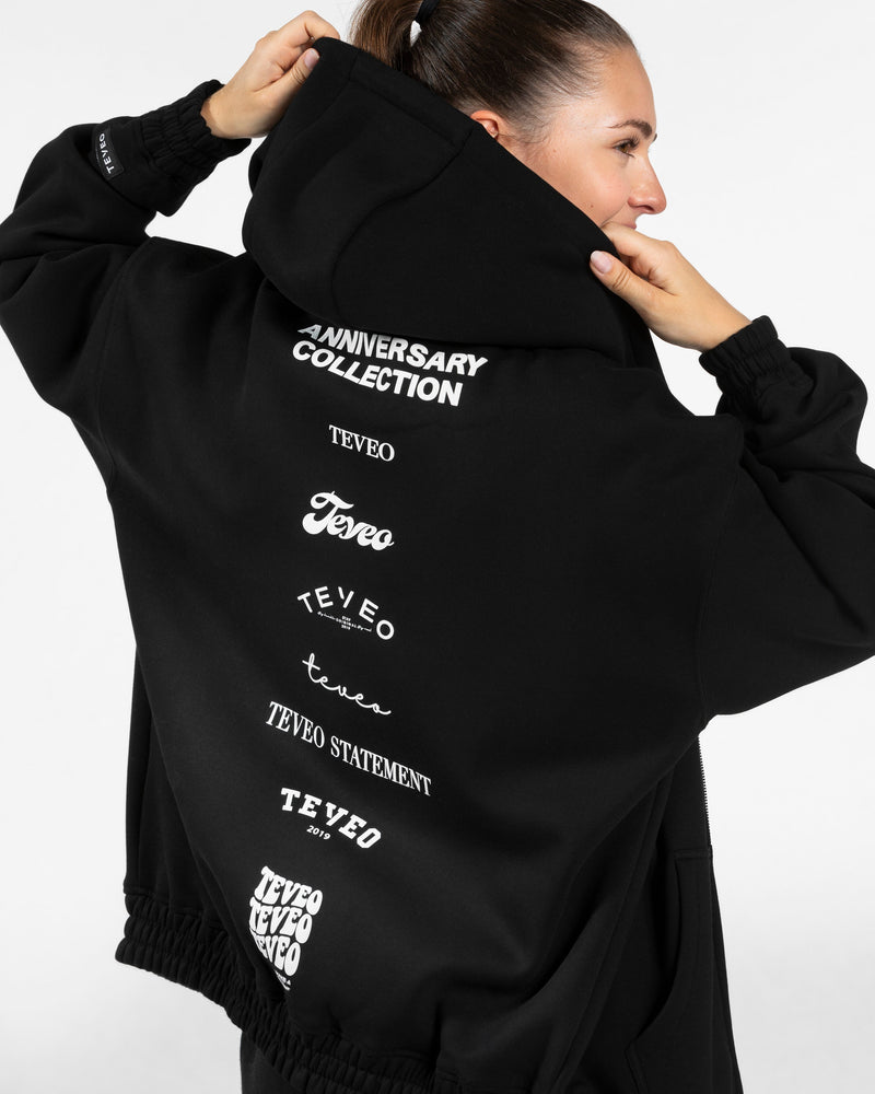 Anniversary Oversized Zip Jacke "Schwarz"