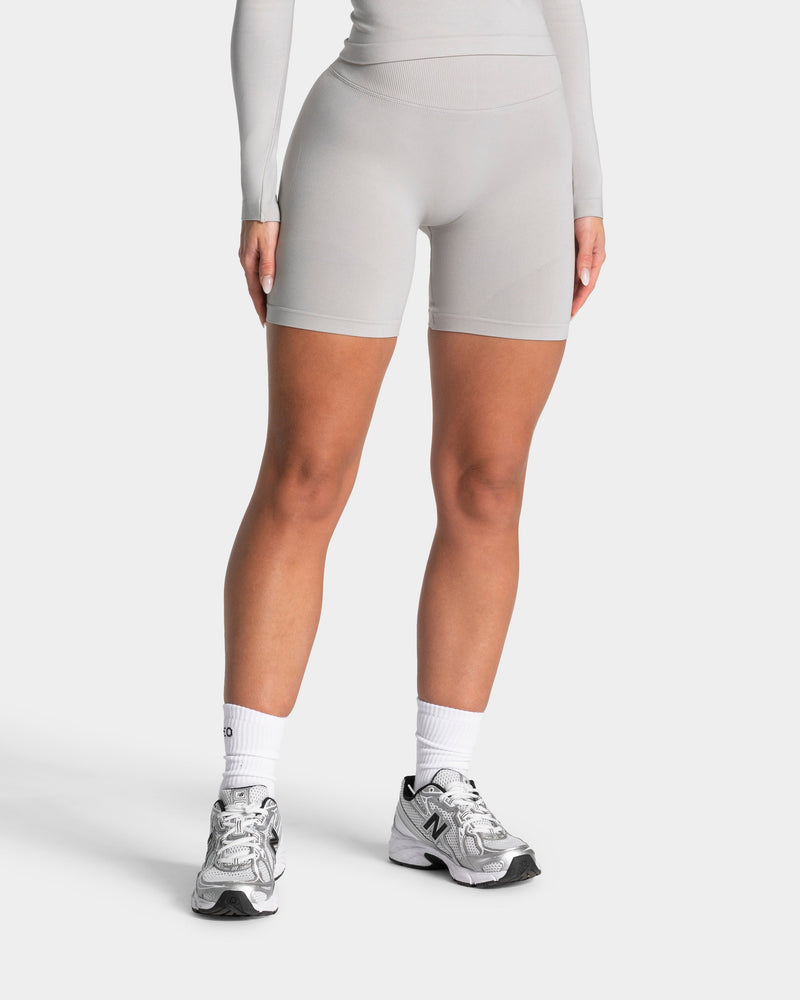 Charming Pro Lifted Scrunch Shorts "Moon"