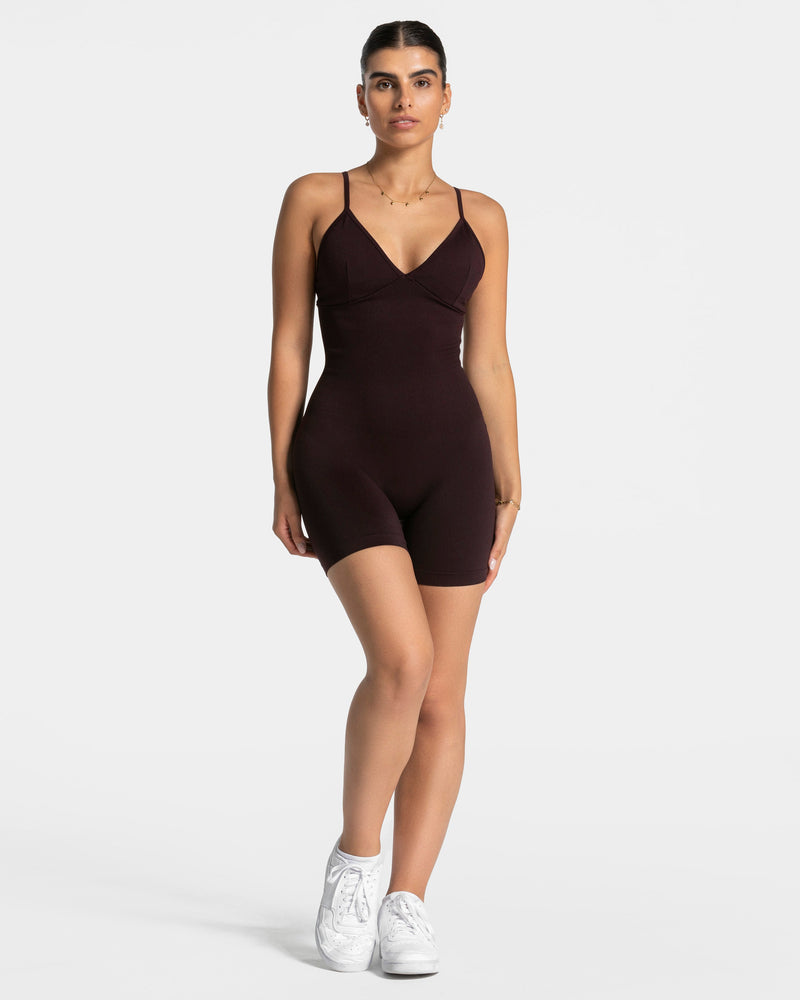 Essence V-Back Covert Scrunch Shorts Jumpsuit "Merlot"