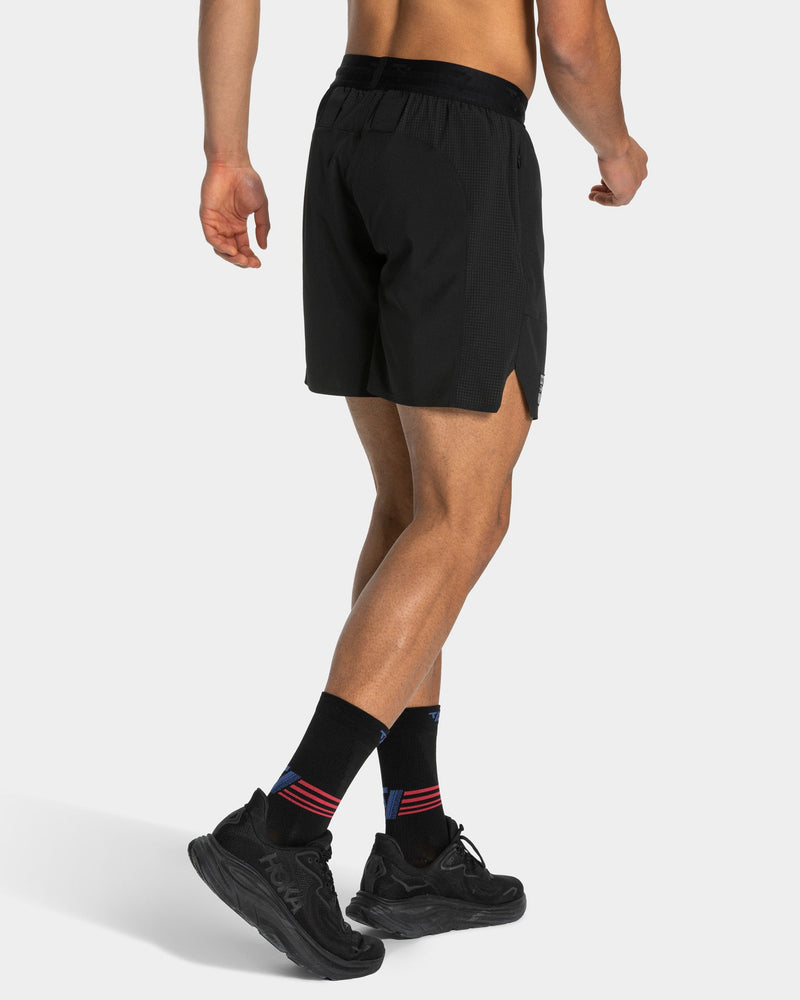 RUN Shorts 7 Inch "Schwarz"