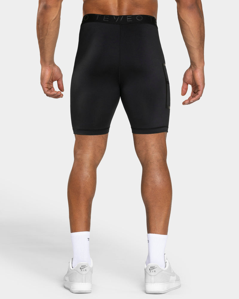Pace Compression Half Tight "Schwarz"